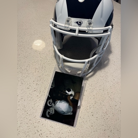 Todd Gurley Signed Los Angeles Rams Riddell Full Size Speed NFL Helmet w COA/Pho - Picture 2 of 12